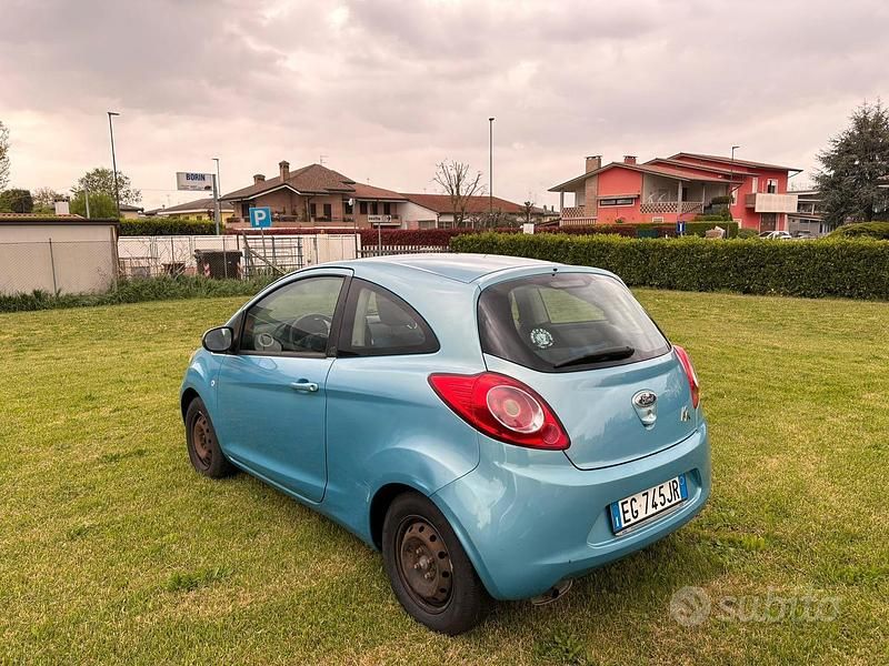 Usata Ford Ka 69 CV (50 kW) 2012 Blu Utilitaria
