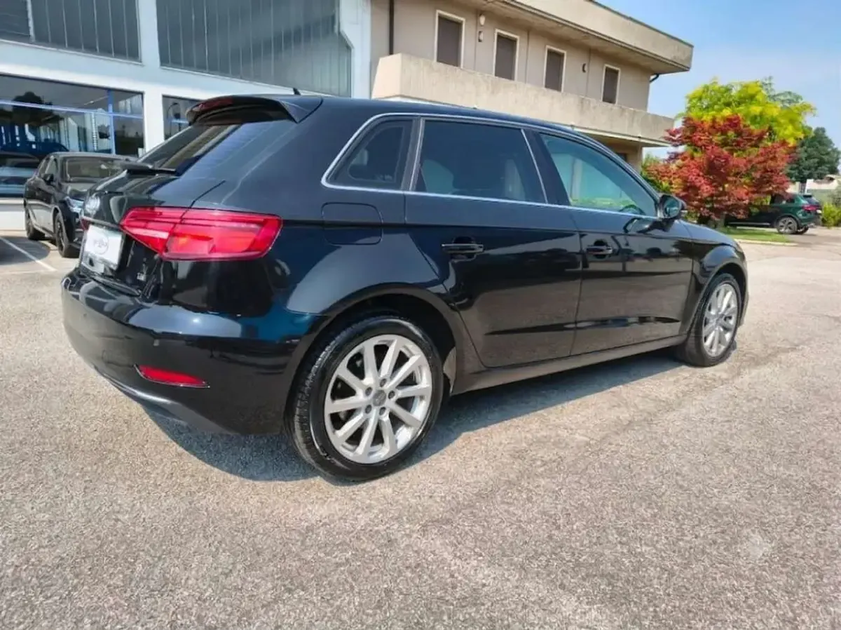 Usata Audi A3 Admired 116 CV (85 kW) 2018 Antracite Berlina