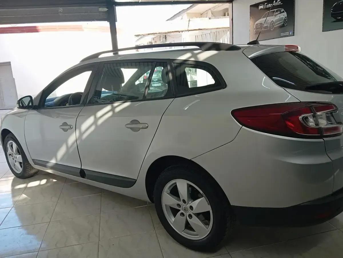 Usata Renault Mégane GrandTour 110 CV (80 kW) 2010 Argento Station wagon
