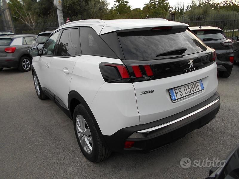 Usata Peugeot 3008 Active 131 CV (96 kW) 2018 Bianco SUV