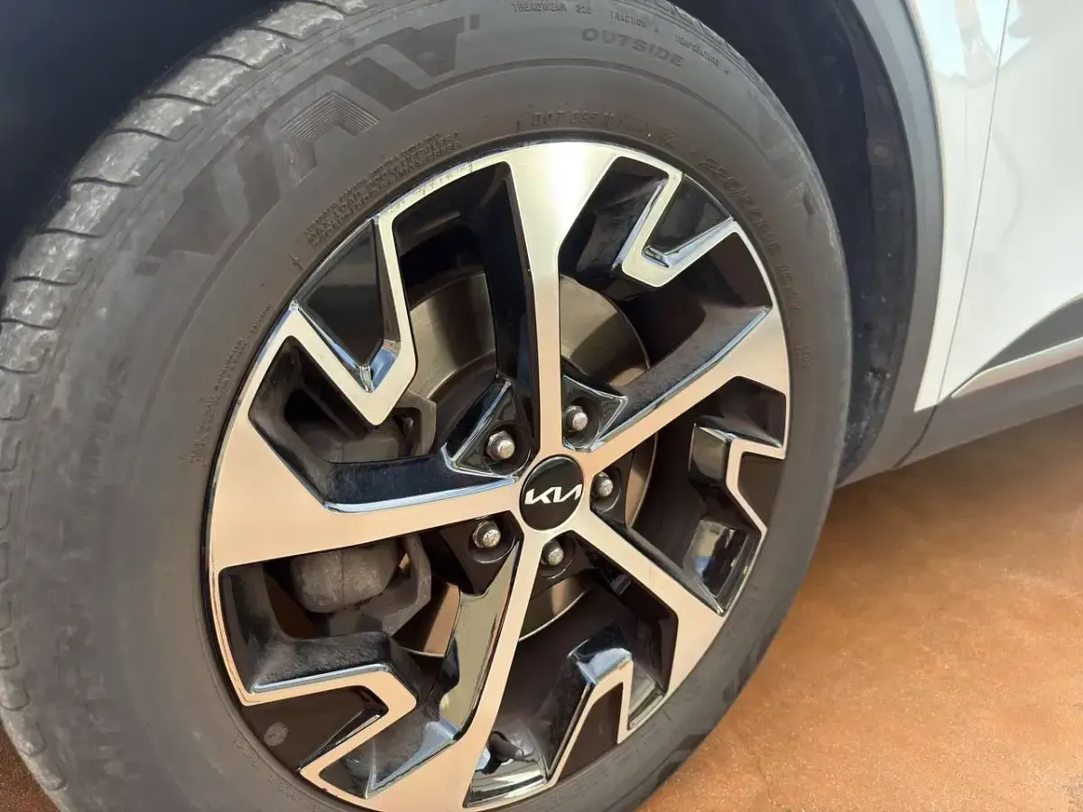 Usata Kia Sportage Style 136 CV (100 kW) 2023 Bianco SUV