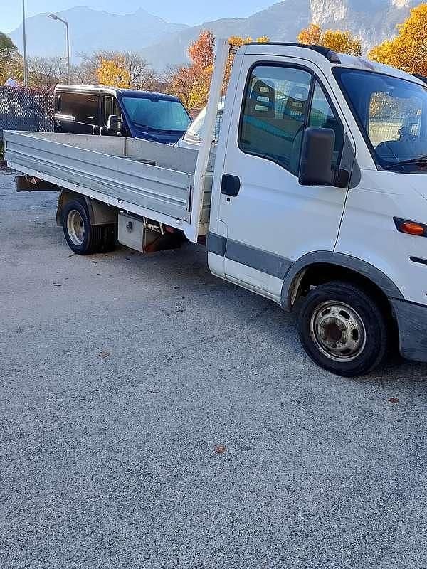 Usata Iveco Daily 101 CV (74 kW) 2002 Bianco