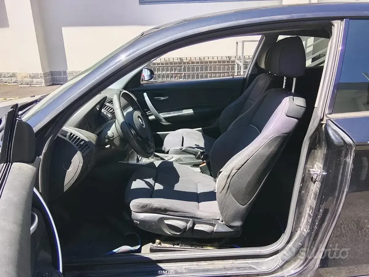 Usata BMW 118 143 CV (105 kW) 2007 Nero Utilitaria