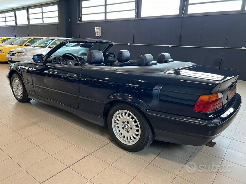 Usata BMW 320 Cabriolet Efficient Dynamics 150 CV (110 kW) 1995 Blu/azzurro Cabrio