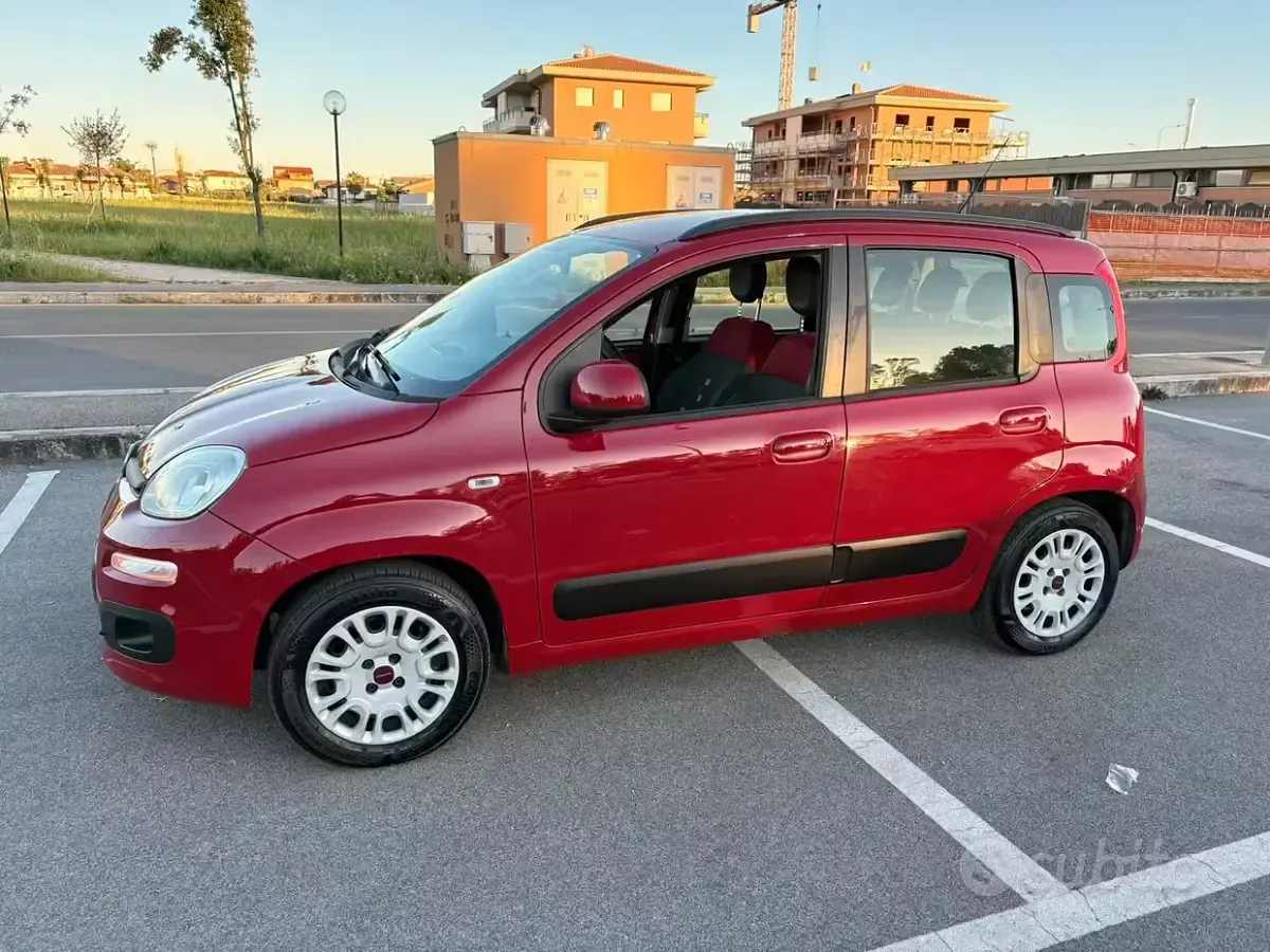 Usata Fiat Panda Dynamic 69 CV (50 kW) 2015 Rosso Utilitaria