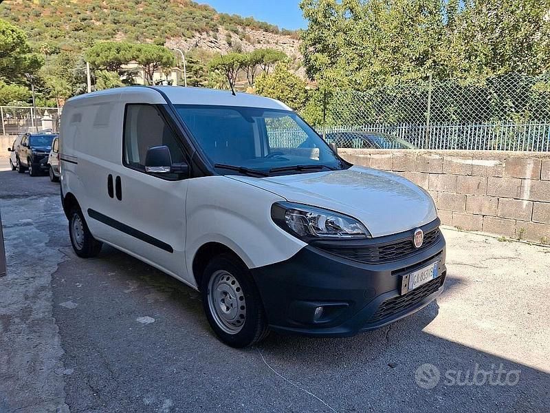Usata Fiat Doblò 95 CV (69 kW) 2020 Bianco Monovolume