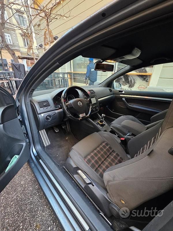 Usata VW Golf VII GTI 200 CV (147 kW) 2012 Grigio Utilitaria