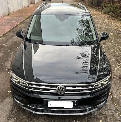 Nero Usata 2017 VW Tiguan Style SUV | 14.000 € (Buon prezzo) - Immagine 1/4