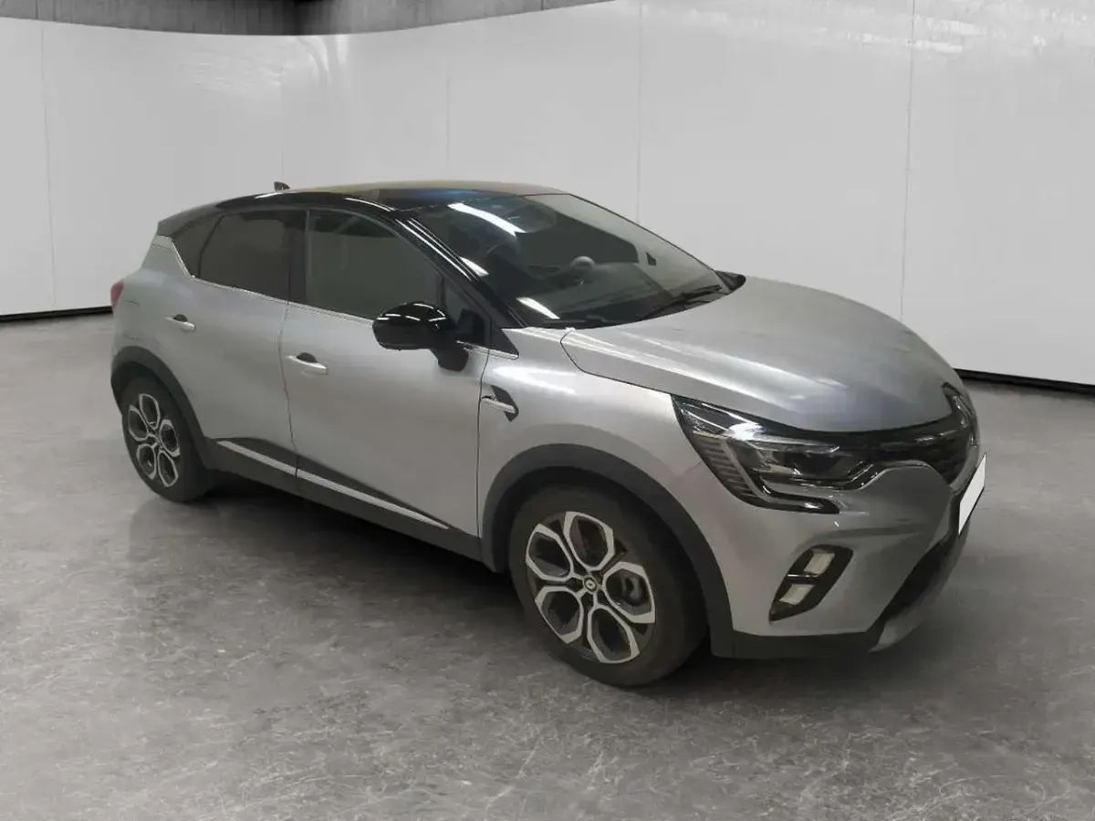 Usata Renault Captur Techno 143 CV (105 kW) 2022 Grigio SUV