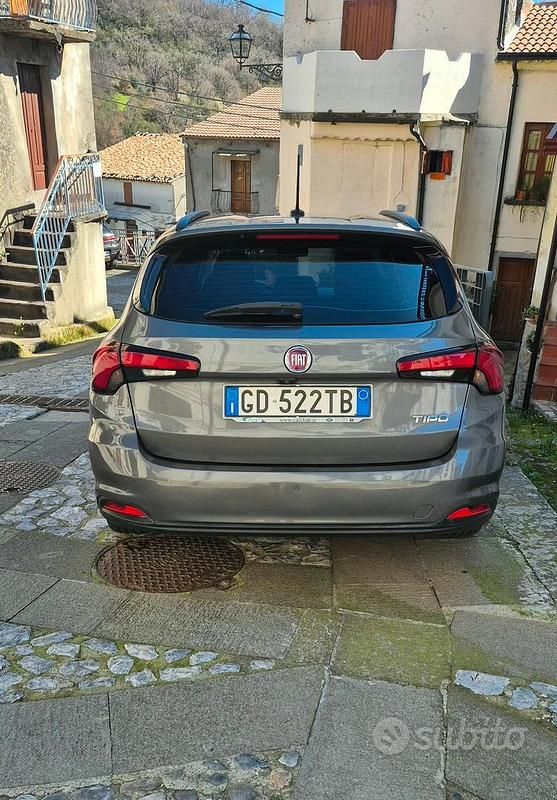 Usata Fiat Tipo 120 CV (88 kW) 2021 Grigio Station wagon