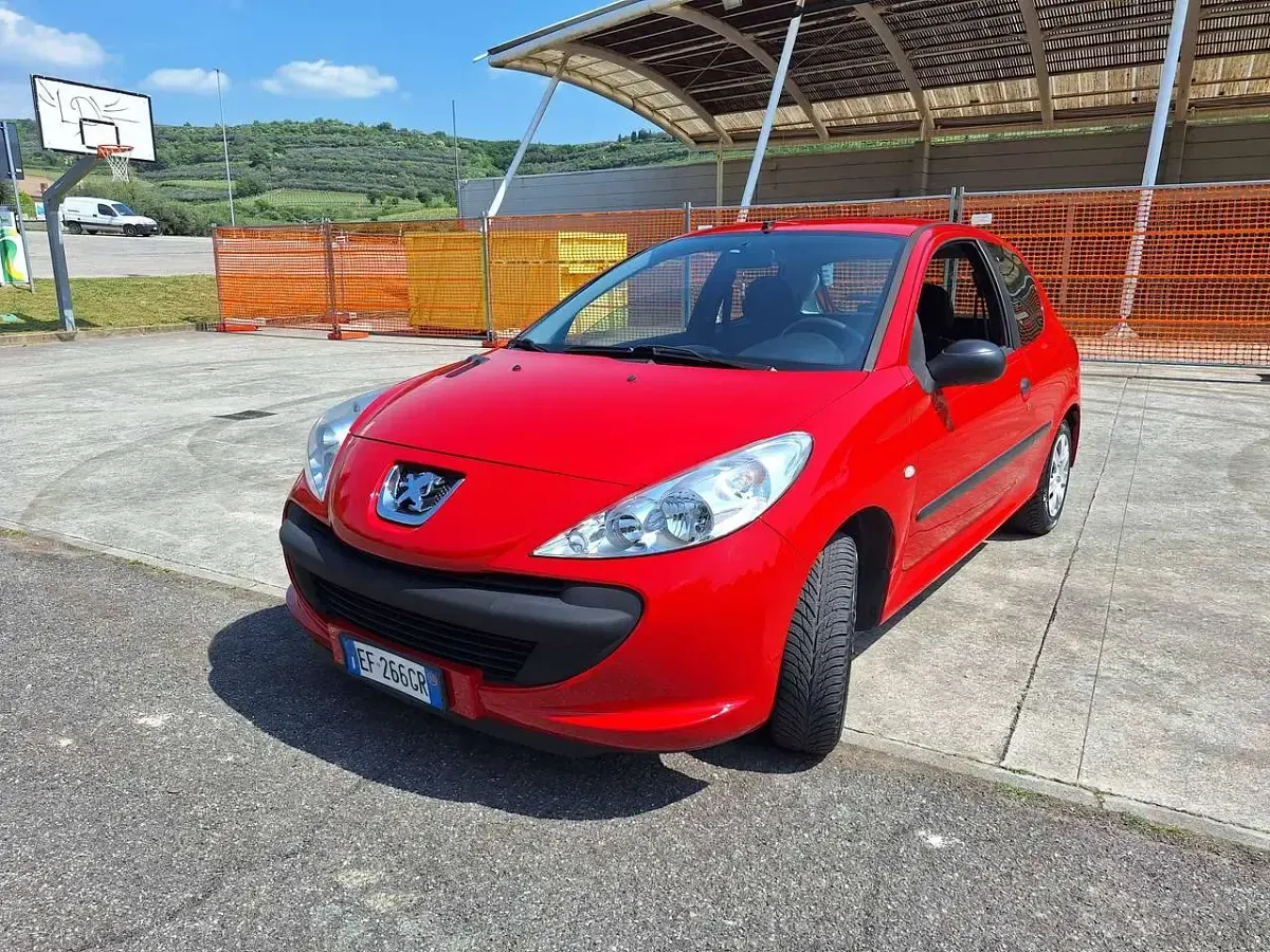 Usata Peugeot 206 60 CV (44 kW) 2011 Rosso Berlina