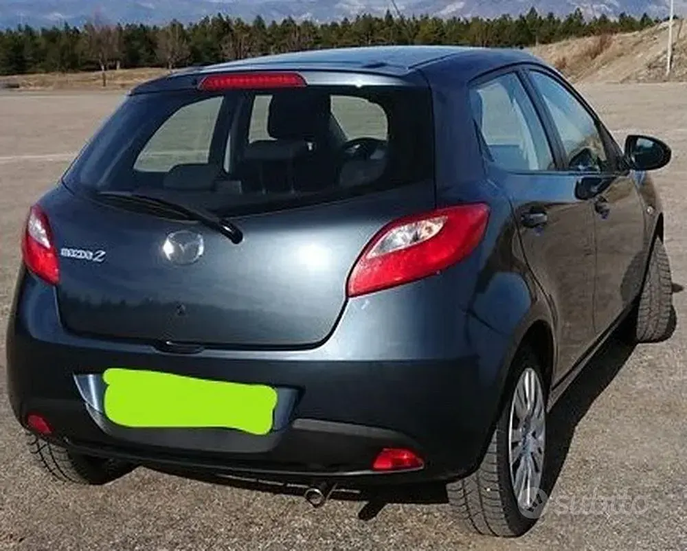 Usata Mazda 2 75 CV (55 kW) 2008 Grigio Utilitaria