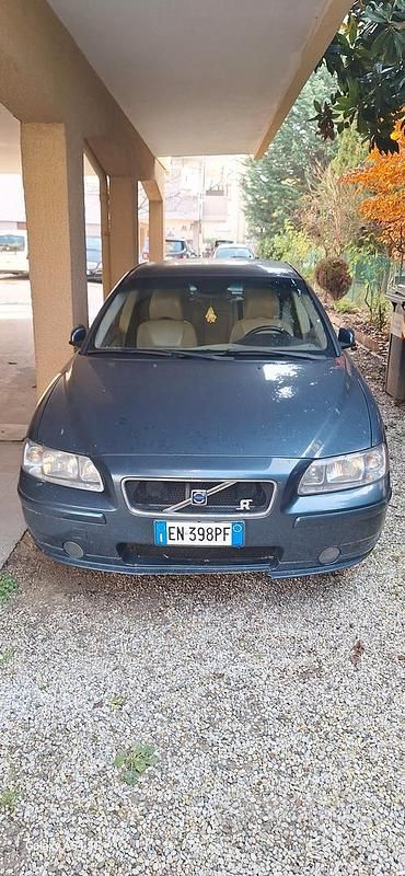 Blu Usata 2006 Volvo S60 Tre volumi | 1500 € (Buon prezzo) - Immagine 1/4