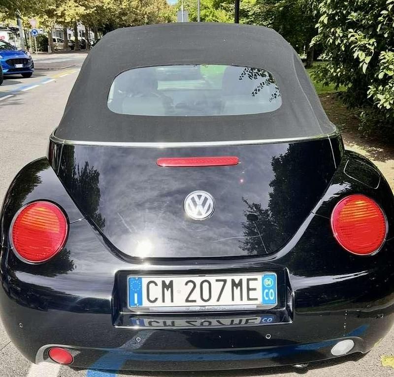 Usata VW New Beetle Cabriolet 116 CV (85 kW) 2004 Cabrio