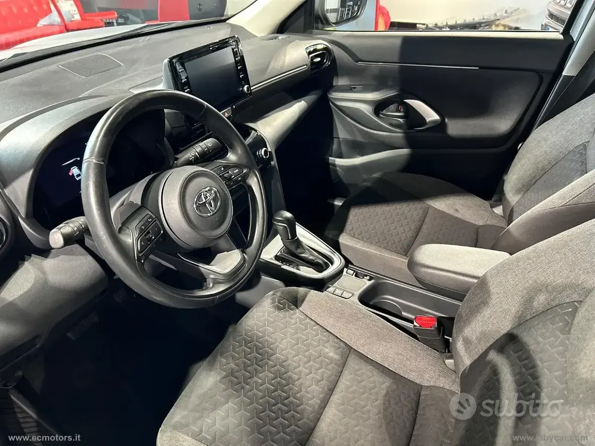 Usata Toyota Yaris Cross 92 CV (67 kW) 2024 SUV