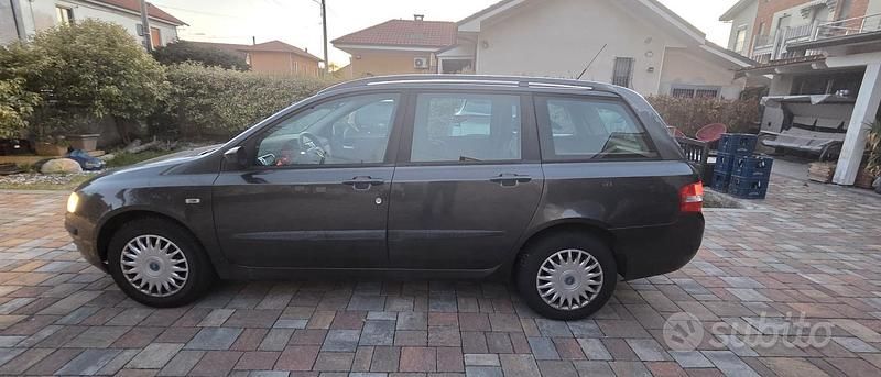 Usata Fiat Stilo 105 CV (77 kW) 2007 Grigio Station wagon