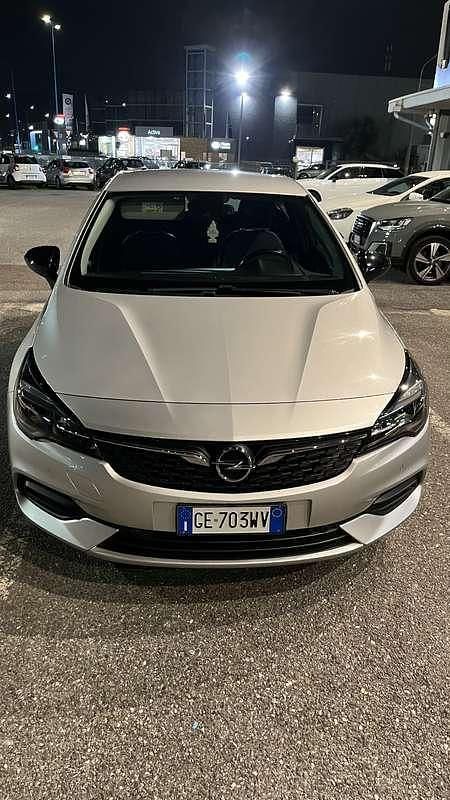 Usata Opel Astra Business Elegance 131 CV (96 kW) 2021 Argento Berlina