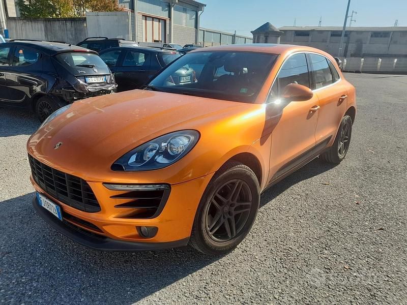 Usata Porsche Macan 250 CV (183 kW) 2017 Arancione SUV