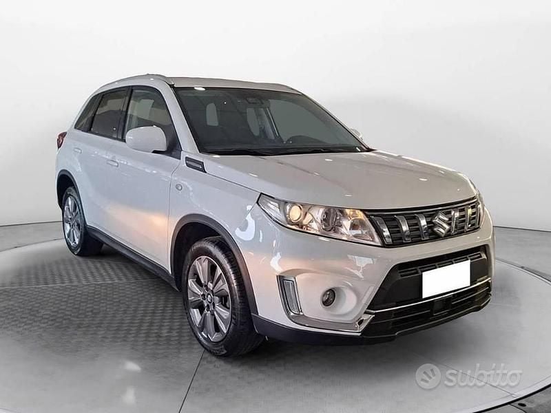 Usata Suzuki Vitara 112 CV (82 kW) 2019 Bianco SUV