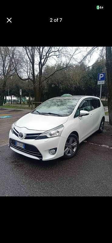 Usata Toyota Verso Executive 111 CV (81 kW) 2015 Monovolume