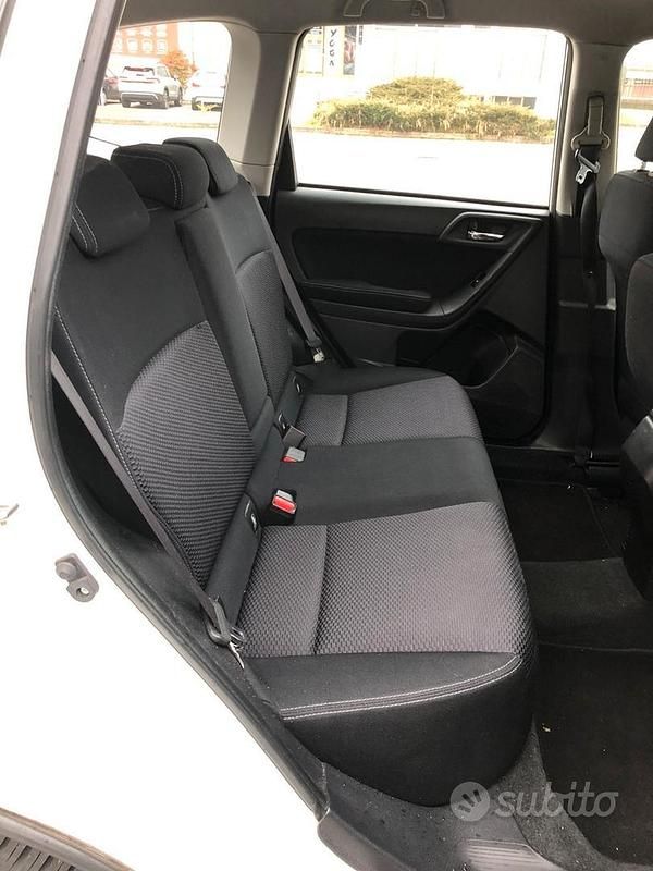 Usata Subaru Forester 147 CV (108 kW) 2013 Bianco SUV
