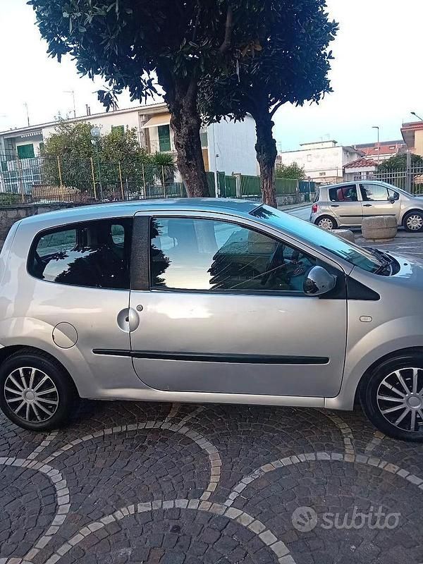 Usata Renault Twingo 65 CV (47 kW) 2007 Grigio Utilitaria