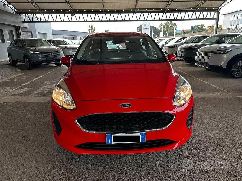 Usata Ford Fiesta 68 CV (50 kW) 2017 Rosso Utilitaria