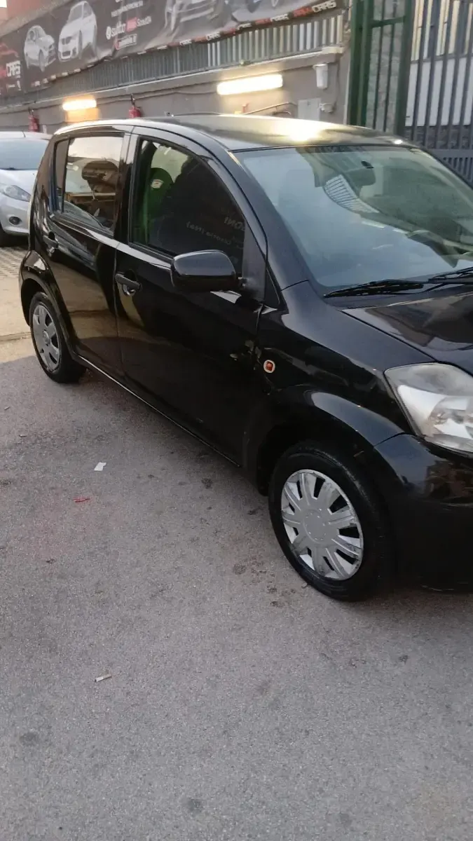 Usata Daihatsu Sirion HIRO 69 CV (50 kW) 2008 Nero Utilitaria