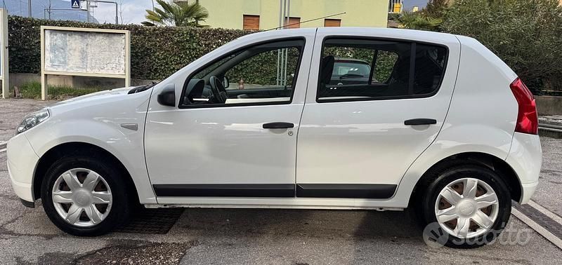 Usata Dacia Sandero Stepway 85 CV (62 kW) 2012 Bianco Berlina