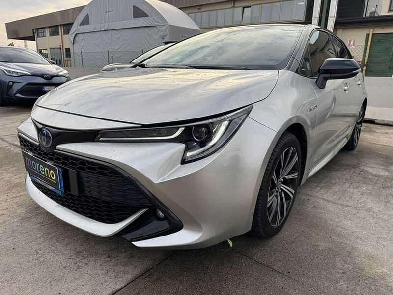 Argento Usata 2022 Toyota Corolla Style Tre volumi | 19.490 € (Buon prezzo) - Immagine 1/4