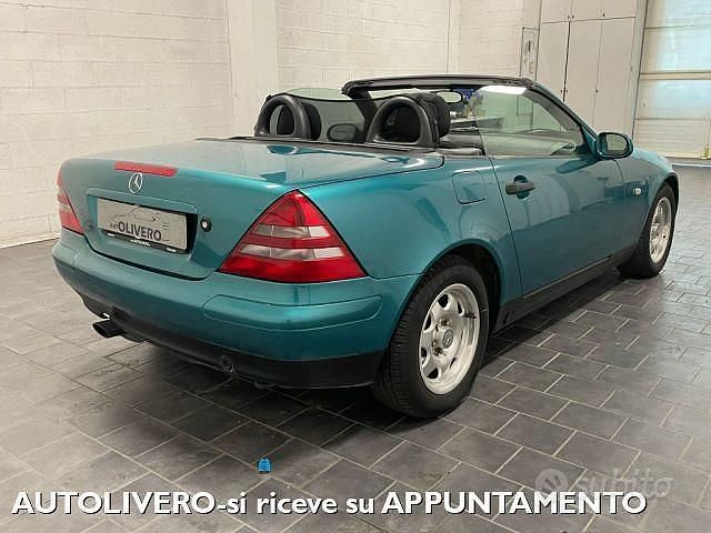 Usata Mercedes SLK200 136 CV (100 kW) 1999 Verde Cabrio