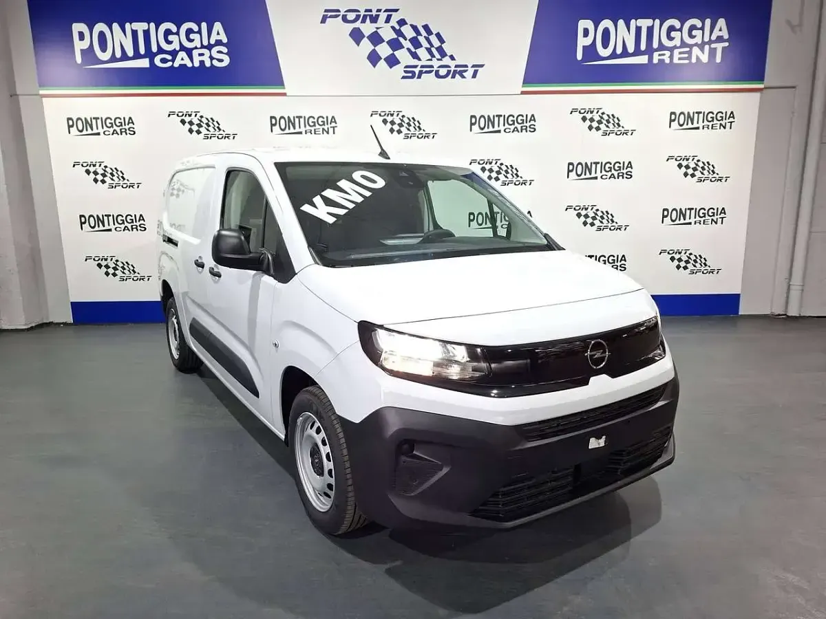 Nuova Opel Combo 101 CV (74 kW) 2026 Bianco icy Monovolume