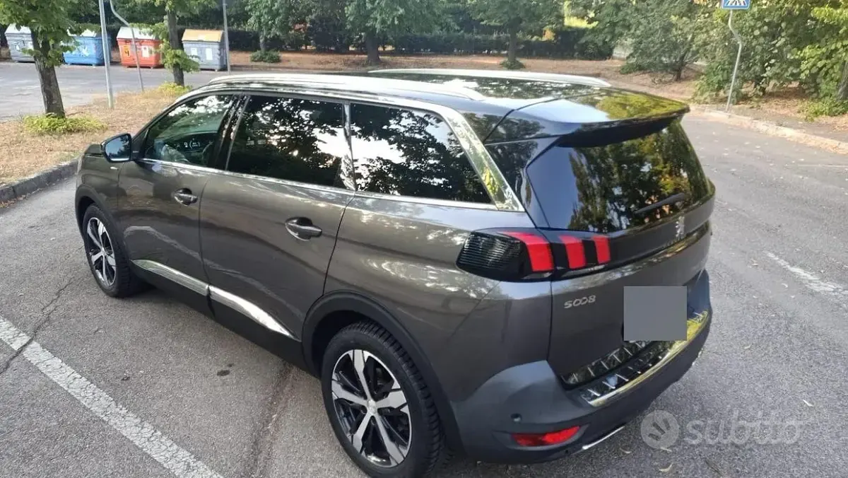 Usata Peugeot 5008 GTi 120 CV (88 kW) 2017 Grigio Monovolume