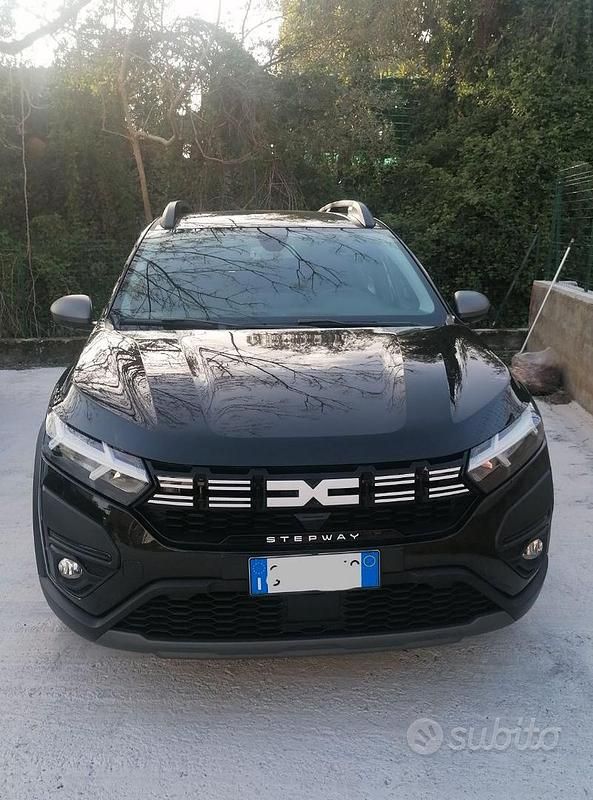 Usata Dacia Sandero Expression 100 CV (73 kW) 2022 Nero Berlina