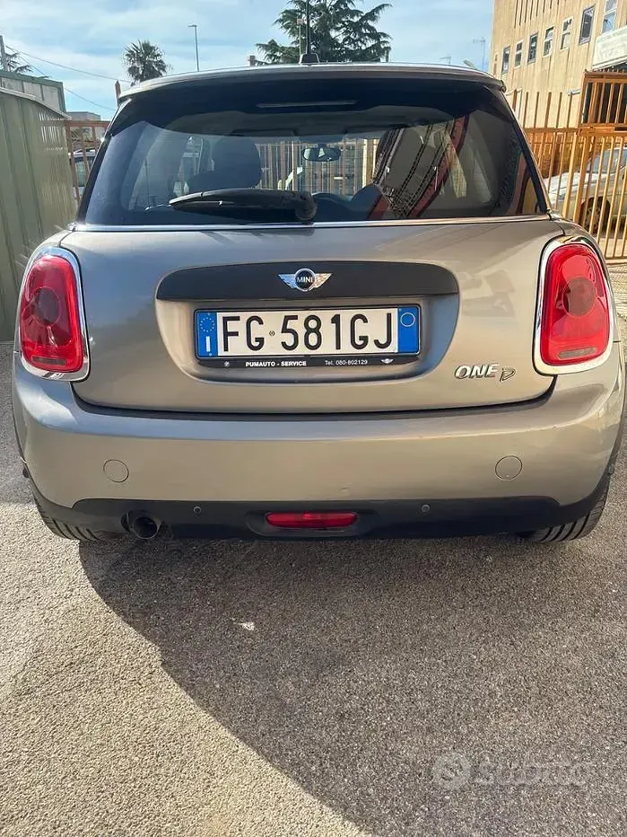 Usata Mini One D 95 CV (69 kW) 2016 Marrone Utilitaria