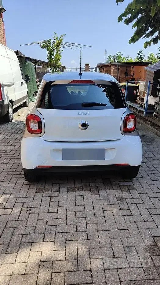 Usata Smart ForFour 71 CV (52 kW) 2017 Bianco Utilitaria