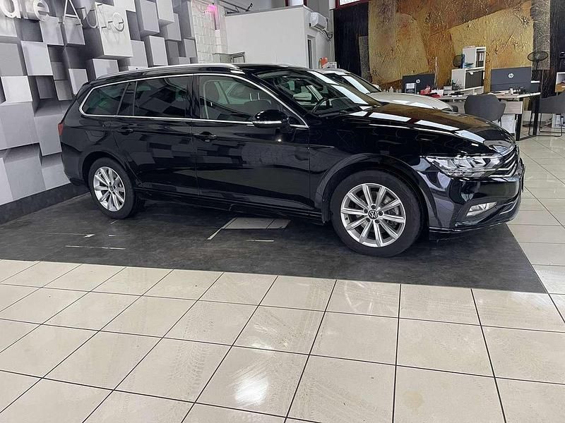 Usata VW Passat Business 150 CV (110 kW) 2022 Perlato Station wagon