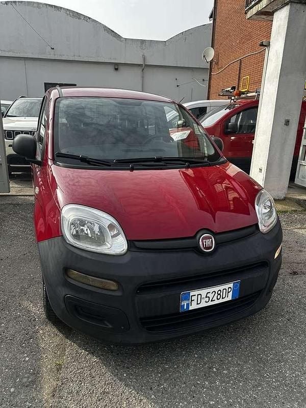 Käytetty Fiat Panda Pop 80 HP (58 kW) 2016 Punainen Viistoperä