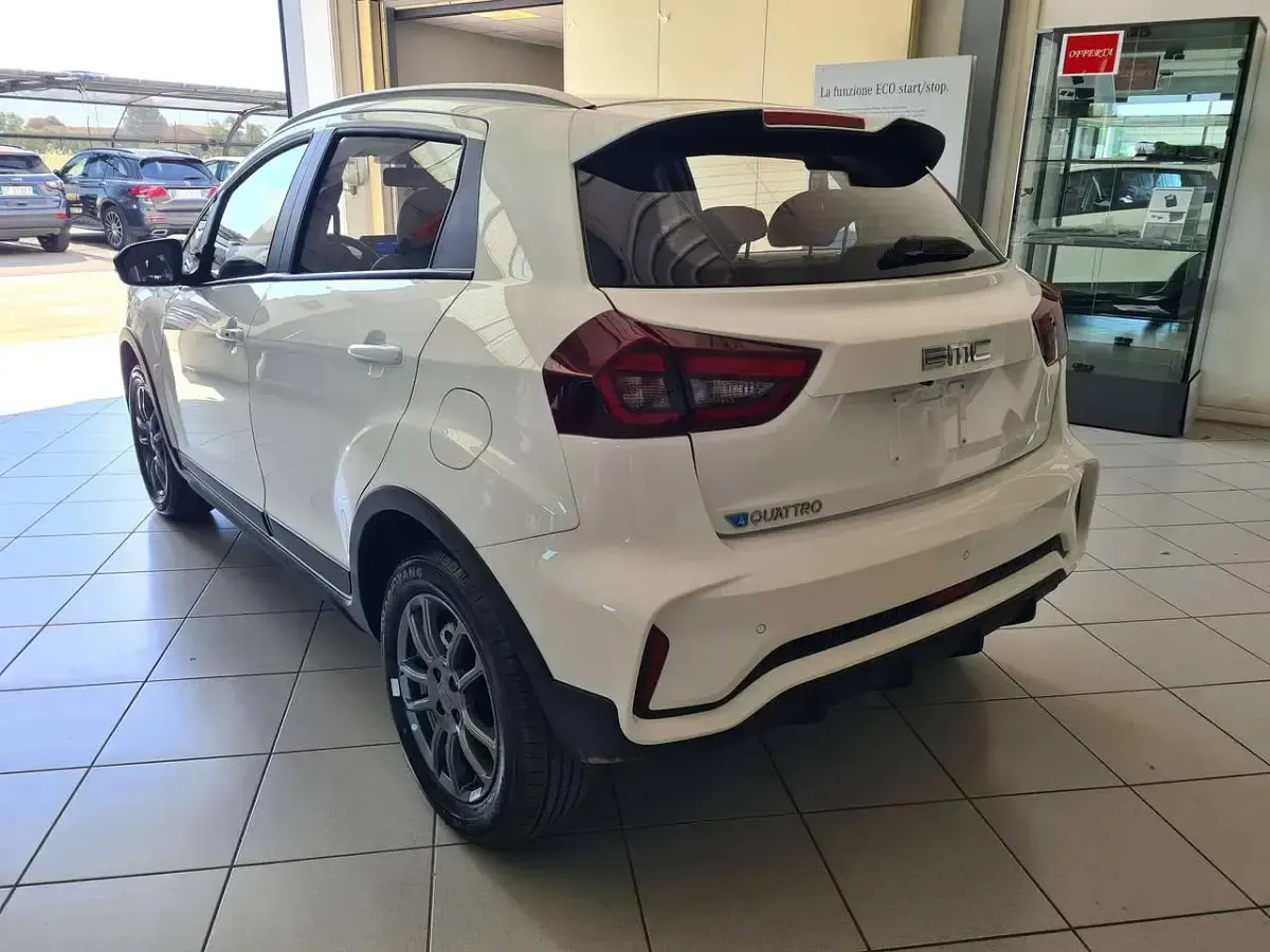 Nuova EMC QUATTRO 103 CV (75 kW) 2026 Bianco SUV