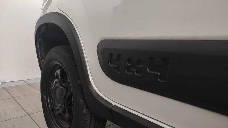 Usata Fiat Panda 4x4 Wild 85 CV (62 kW) 2022 Bianco Utilitaria