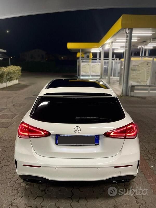 Usata Mercedes A180 AMG line 136 CV (100 kW) 2019 Bianco Berlina