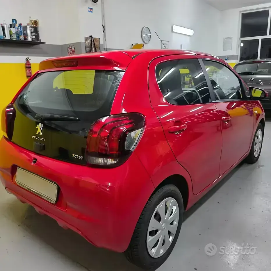 Usata Peugeot 108 Allure 72 CV (52 kW) 2020 Rosso Utilitaria