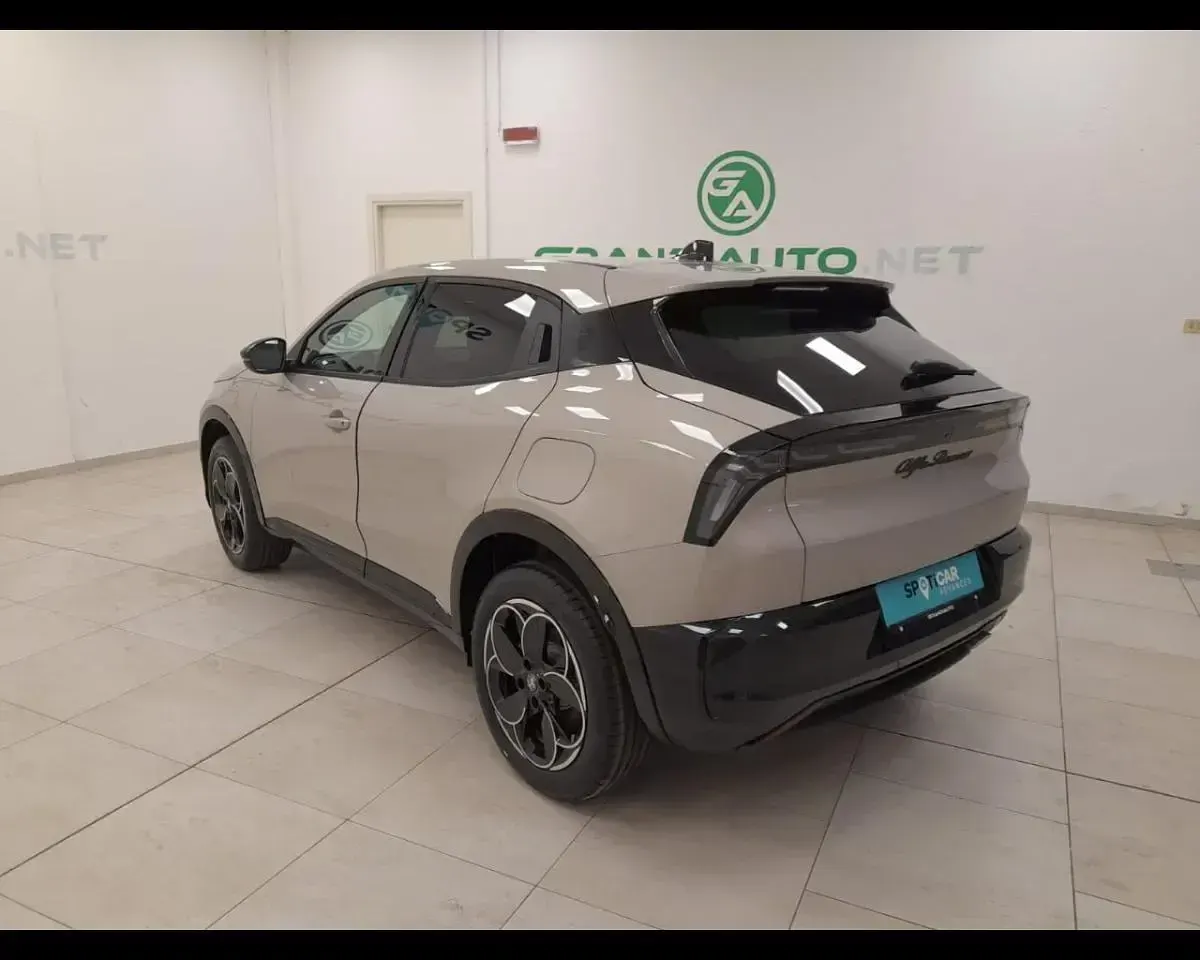 Nuova Alfa Romeo GT Junior 145 CV (106 kW) 2026 Bianco SUV