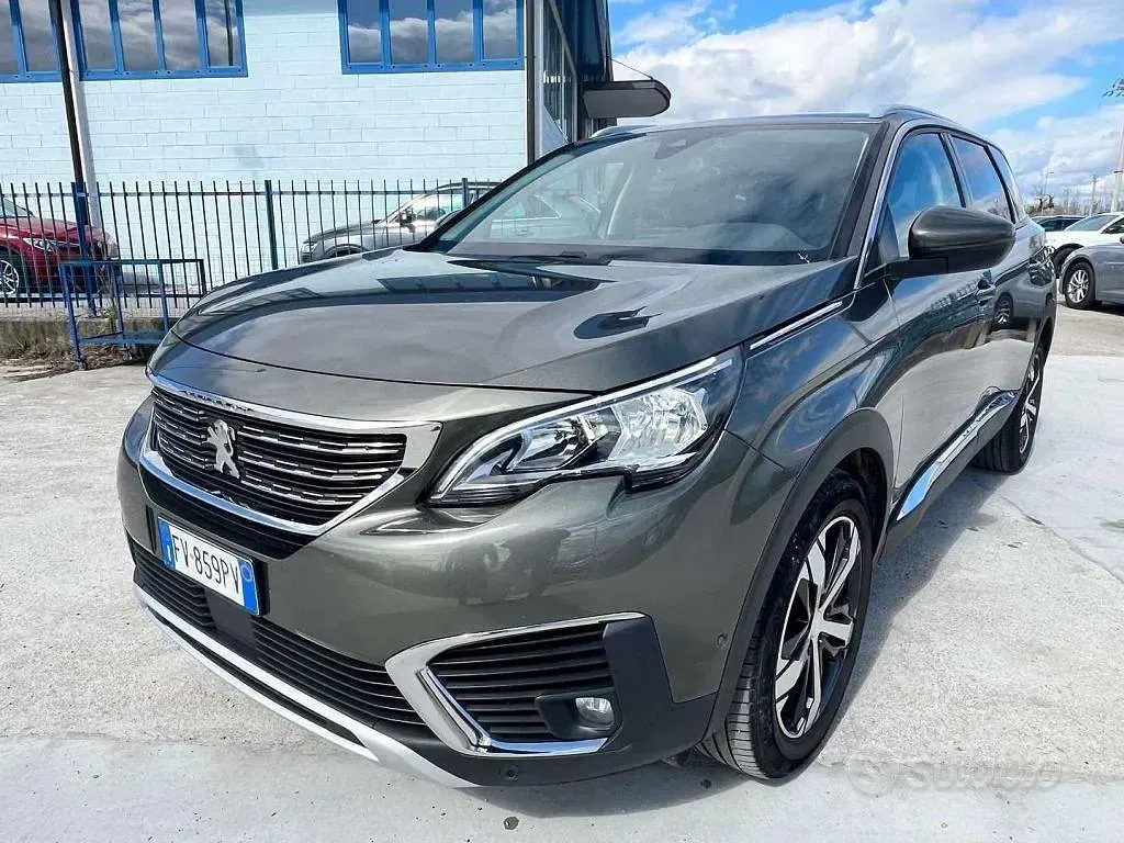 Usata Peugeot 5008 Allure 131 CV (96 kW) 2019 Grigio SUV