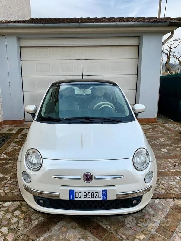 Usata 2011 Fiat 500 Lounge Due volumi | 5300 € (Buon prezzo) - Immagine 1/4