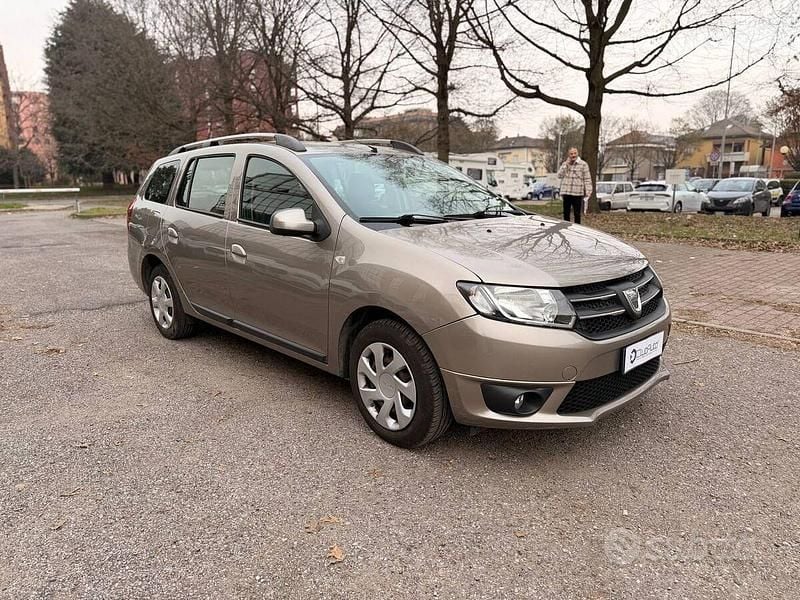 Usata Dacia Logan MCV Lauréate 90 CV (66 kW) 2013 Bronzo Station wagon