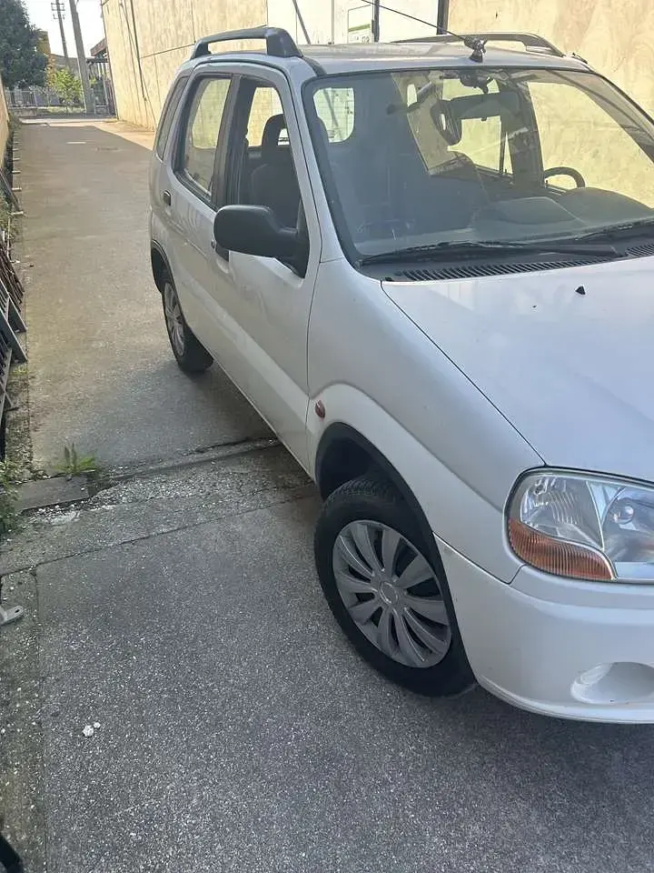 Usata Suzuki Ignis 83 CV (61 kW) 2001 Other Utilitaria
