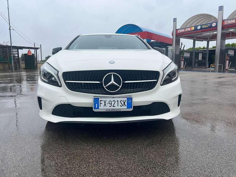 Usata Mercedes A200 Premium 136 CV (100 kW) 2017 Bianco Berlina