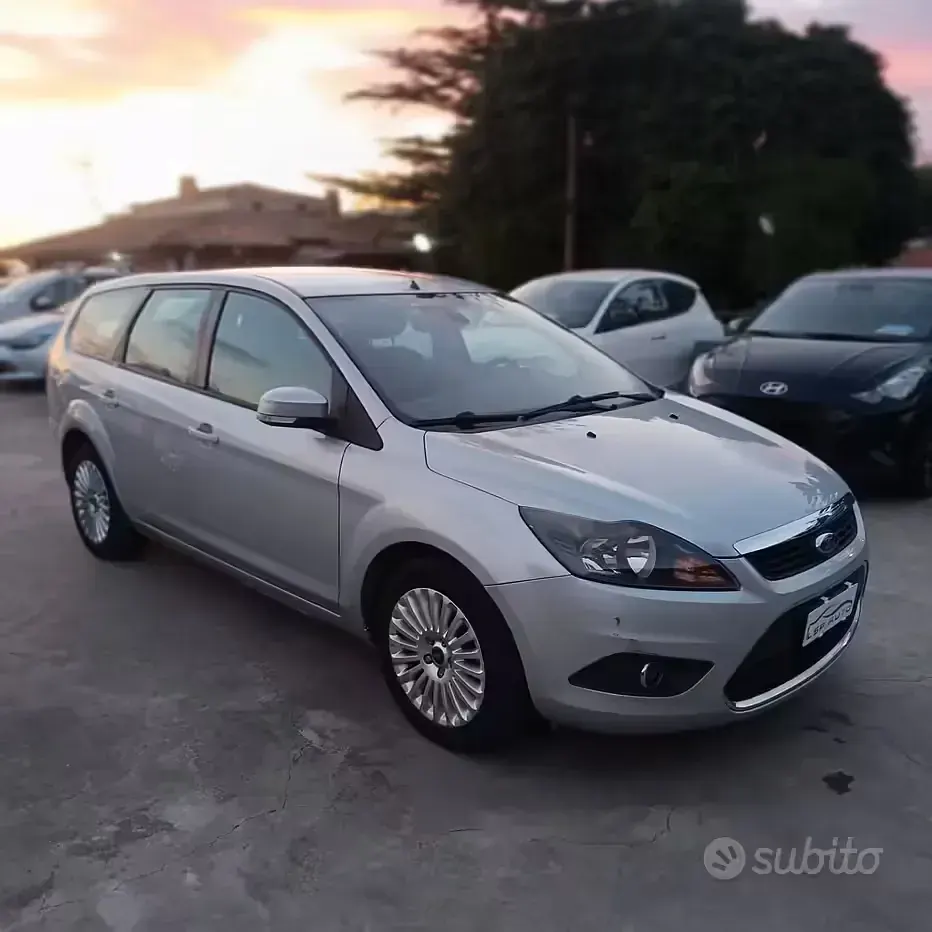 Usata Ford Focus 90 CV (66 kW) 2009 Grigio Station wagon