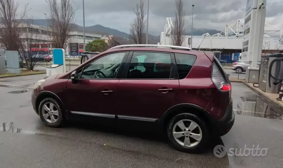 Usata Renault Scénic III 131 CV (96 kW) 2014 Monovolume